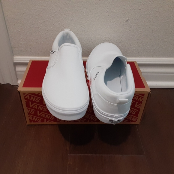 Vans - Picture 2 of 3